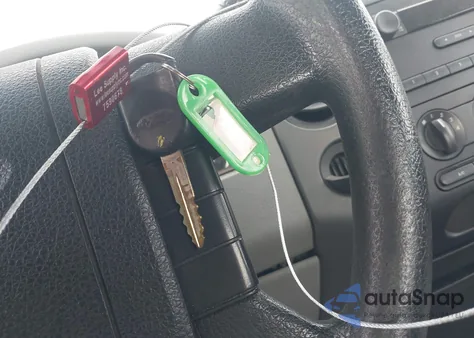 2005 Ford F-150 Stx/Xl/Xlt from USA, damaged, VIN 1FTRF12255NA98298